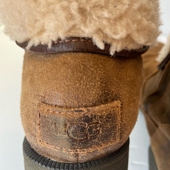 UGG Blayre Boot lll Chipmunk 1095153  Shearling Buckle Moto Boots 8.5 - Picture 8 of 9